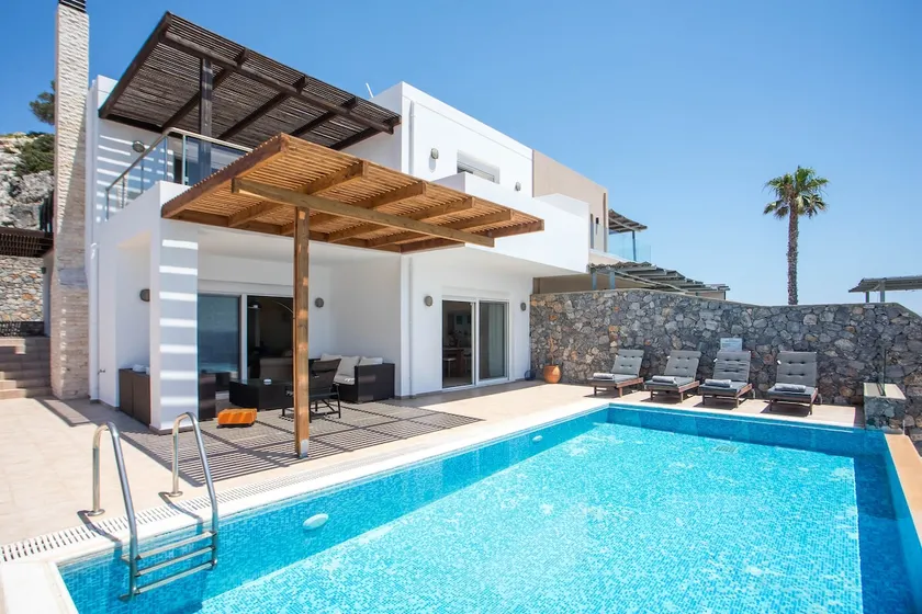 Miranda Infinity Pool Villa - Image 1