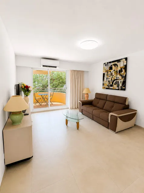 Chic Apartment - Terrace and Beach within walking distance - Image 1