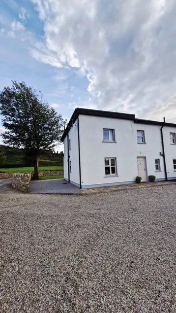 Flat-roof 2 Bedroom House - Image 1