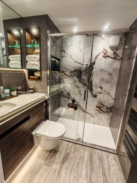 Designer Luxury |King |Sleeps4 | Airport| Station - Image 1