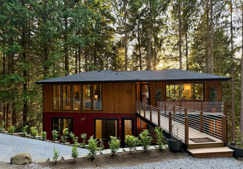 Brand New Cedarview Forest Retreat - Image 1