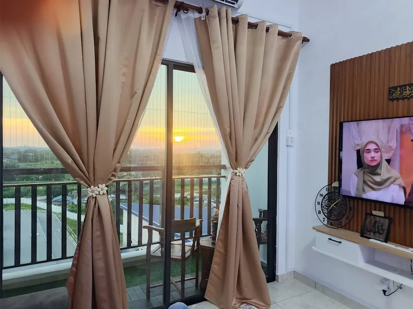 Enjoy your breathtaking sunset from ISDIA homestay - Image 1