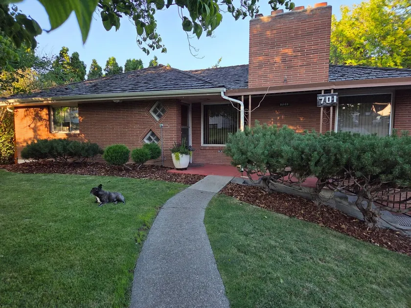 Cozy, compfy, cabin like lower unit apartment. - Image 1