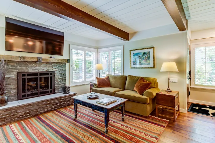 Remodeled 4BR Mountainview | Pool - Image 1