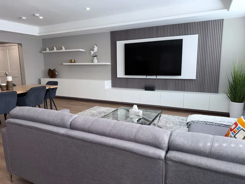 Modern 2BR Suite in Downtown Toronto 1200 sq/ft - Image 1