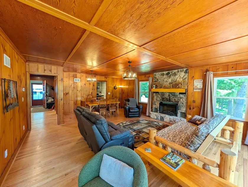 Fireside Lodge | 1930s Retreat near Devil's Lake - Image 1