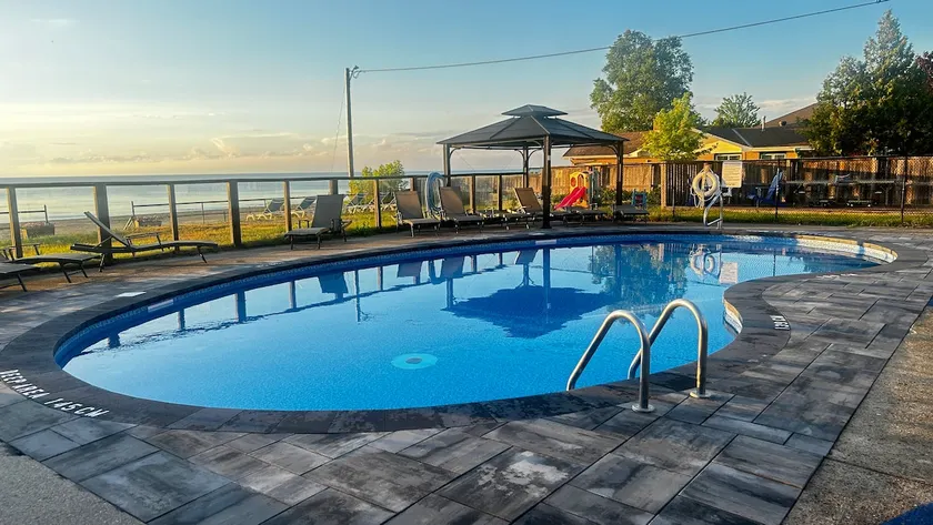 Wasaga Daze - Unit A - Image 1