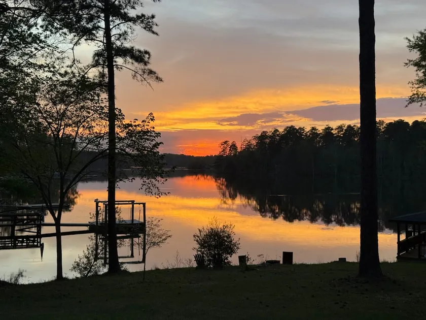Lake House - Image 1