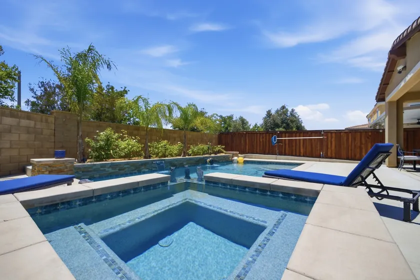 Heritage Lake Luxury Home Home - Image 1