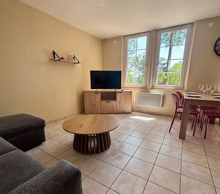Charming house with garden - 2 bedrooms - Wi-Fi - Image 1