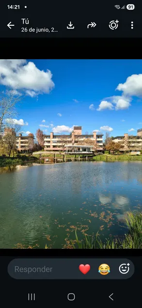 Spectacular lakefront apartment - Image 1