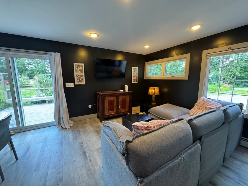 Pet friendly retreat close to downtown Brunswick. - Image 1