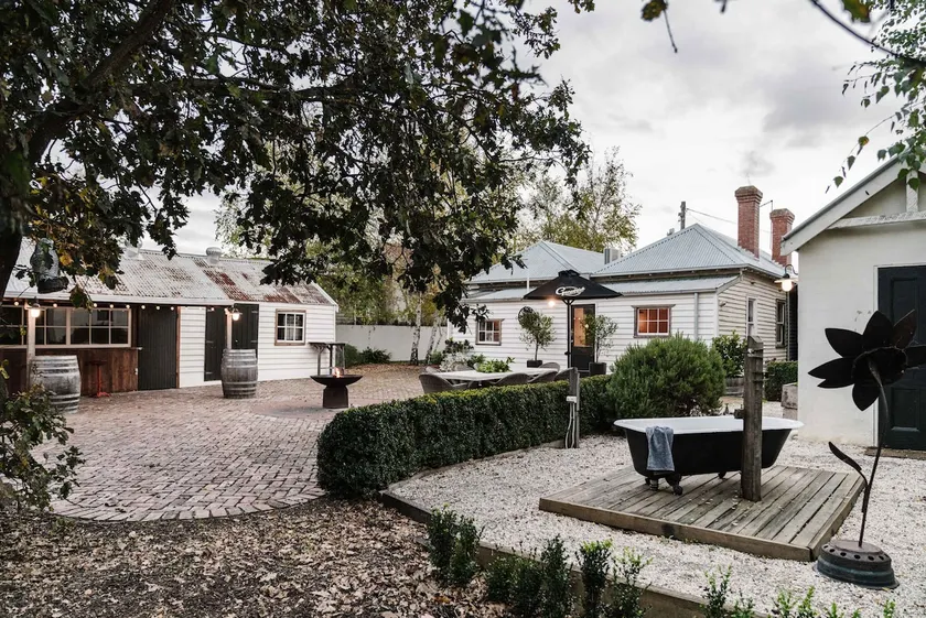 Bootmakers Cottage | Outdoor Bath & Fire Pit - Image 1