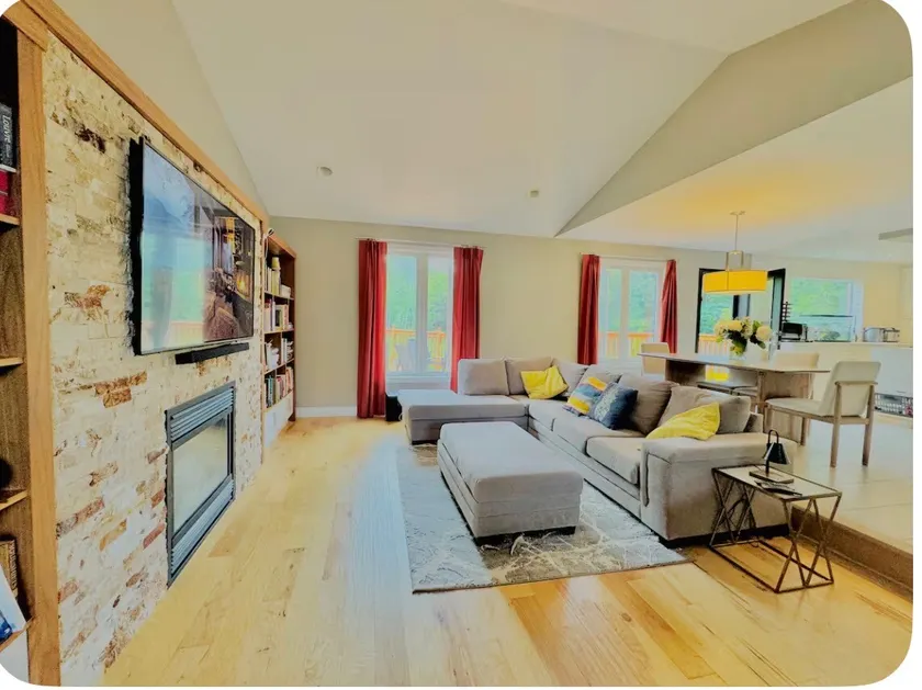 Peaceful 4 Bedroom Retreat Near Grandbend Beach - Image 1