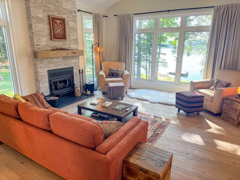 Lakeside Luxury Cottage | Private Waterfront - Image 1