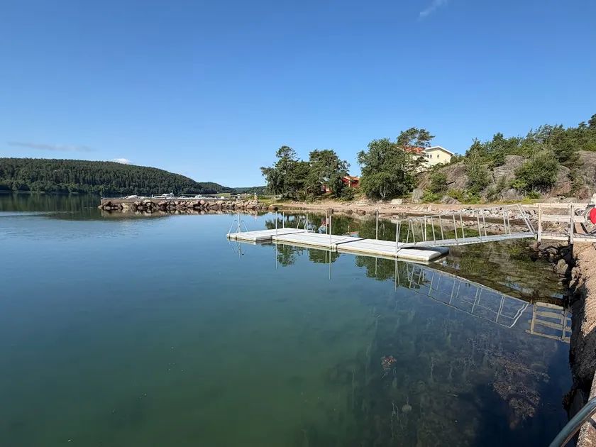 Lanesund swimming area - Image 1