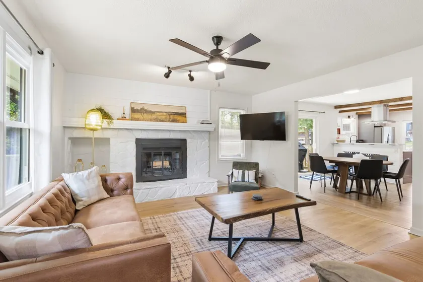 3/2 Retreat, Walk to DT Simpsonville | Fire Pit - Image 1