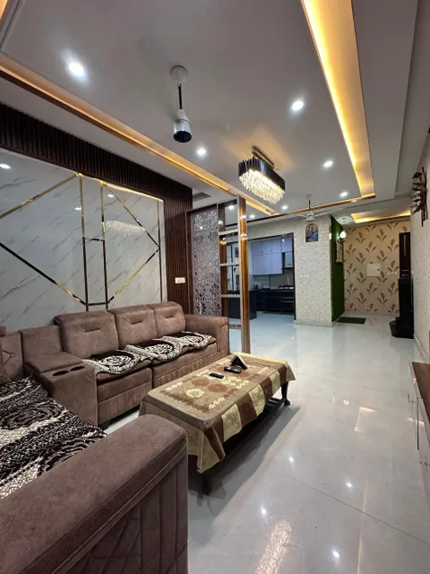 Vintage Skyline Luxury Apartment - Image 1