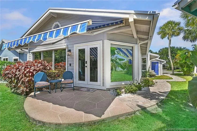 Coastal 3BR Escape with River Access and Walk to the beach - Image 1