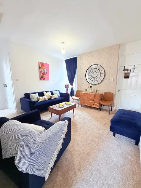 Luxury Group Stay Sleeping 7 Near Newcastle Centre - Image 1
