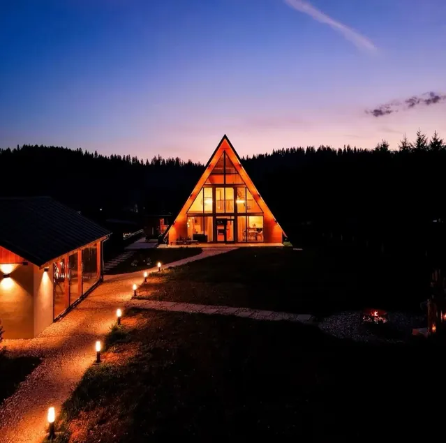 Le Cabane Retreat - Image 1