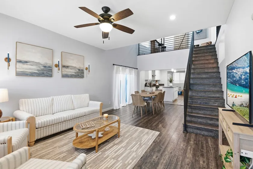 Long Beach House - Image 1