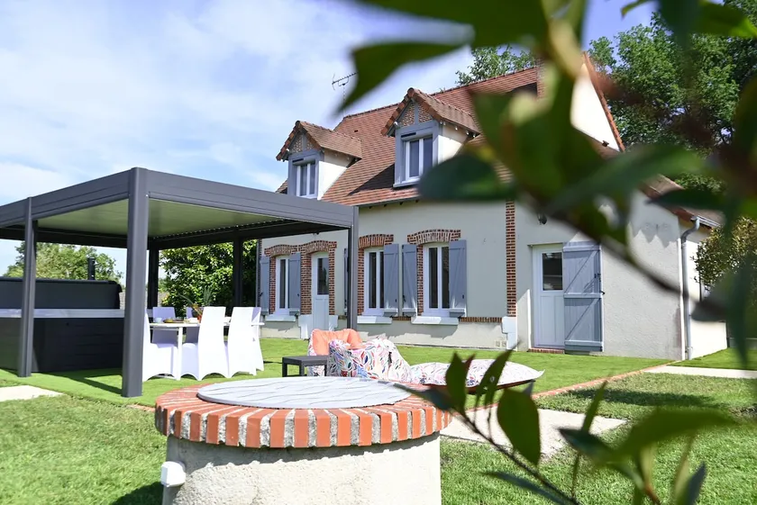 Nice restored farmhouse with its Jacuzzi - Image 1