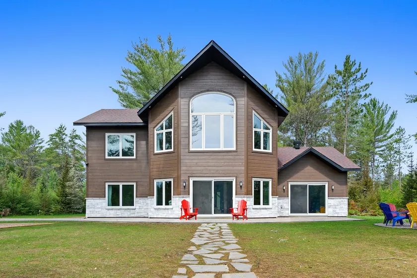 Chateau Lac Starrs - Image 1