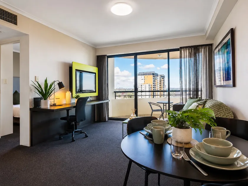 Convenient and central one bed Parramatta CBD - Image 1