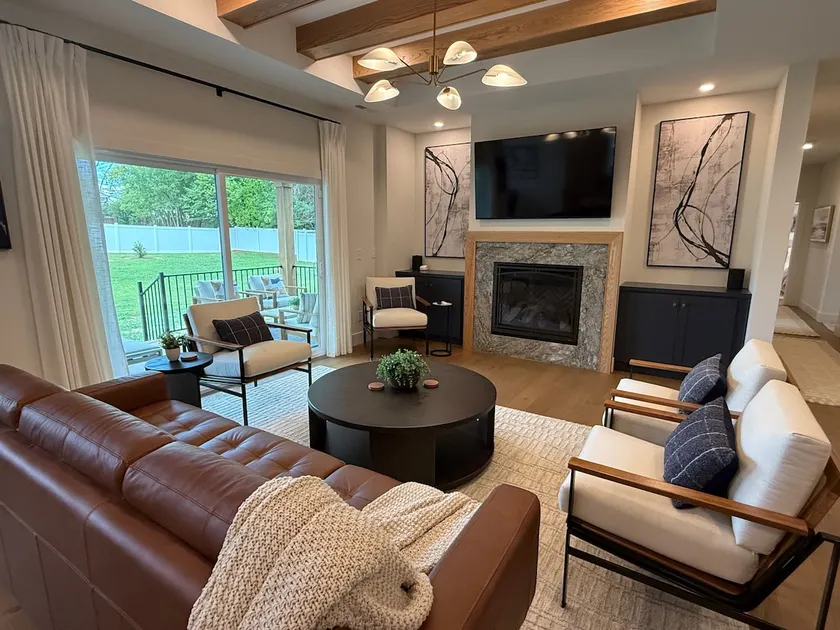 New Luxe Modern Ranch - 2 Primary Suites - Image 1