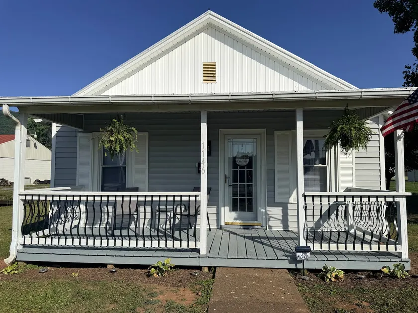 Main Street Cottage - Image 1