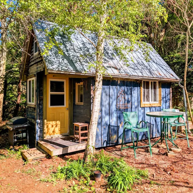 Charming Waterfront Cabin with EPIC Views - Image 1