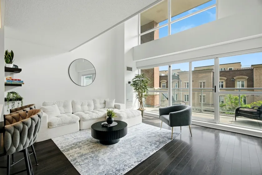 Downtown Loft style Condo with Pool Gym and Balcony - Image 1
