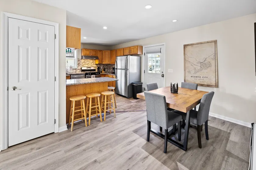Hot Tub | King Sized Bed | Steps to the Beach! - Image 1