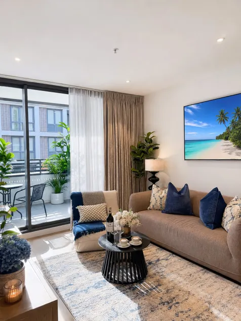 Modern Urban Oasis in the Heart of Chinatown - Image 1