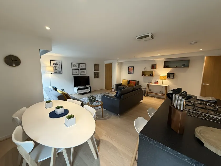 Tolbooth Apartments by Principal Apartments - Image 1