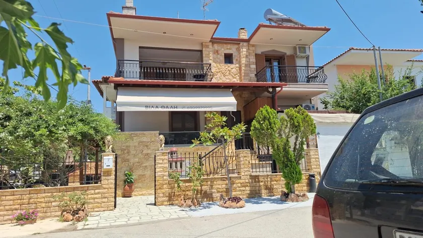 The ideal place to stay, near the sea. - Image 1
