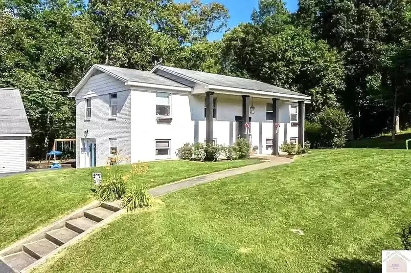 Green Hills Hollow - Image 1
