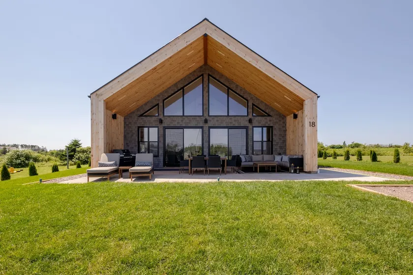 Modern Beach House with Beach Access - Image 1