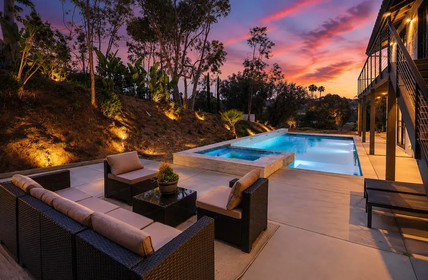 Private Luxury Villa | Salt Pool | Spa |Racehorses - Image 1