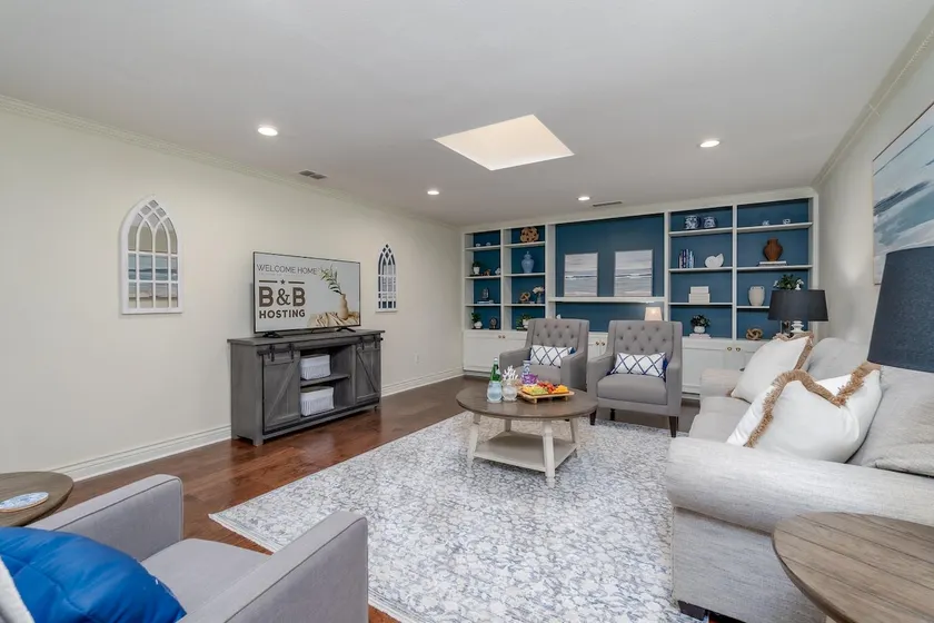 The Blue Bonnet – Charming 3-Bedroom Coastal - Image 1