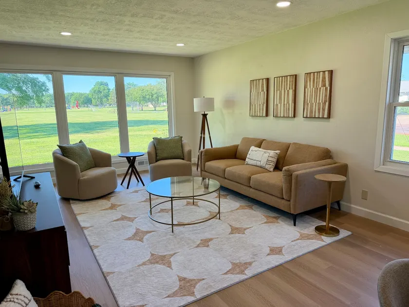 Parkside Game House | Sleeps 14 - Image 1