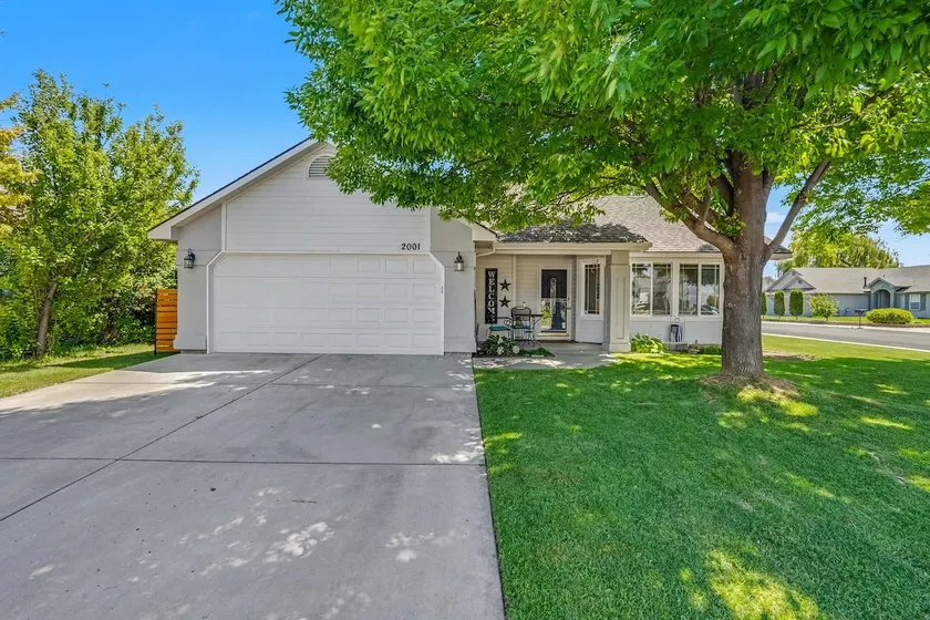 Peaceful 3BR,2BA/ Backyard Oasis! - Image 1