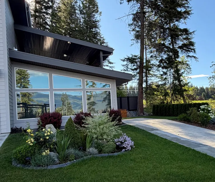 Shuswap Rockbluffs Suite - Image 1