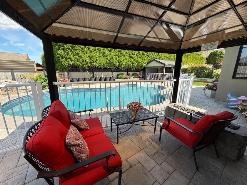 Poolside Oasis | 3BR Family Retreat - Image 1