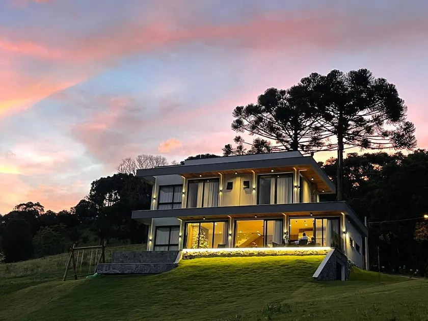 4 suites in the Serra • View and Heated Pool - Image 1
