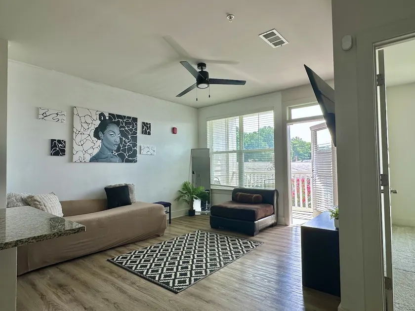 Modern 1BR Near East ATL Village and Downtown ATL - Image 1