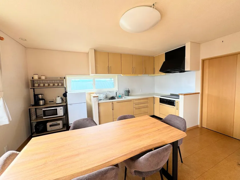 Perfect as a base for the back country / Spacious kitchen & living room / For those who want to stay as if they lived there - Image 1