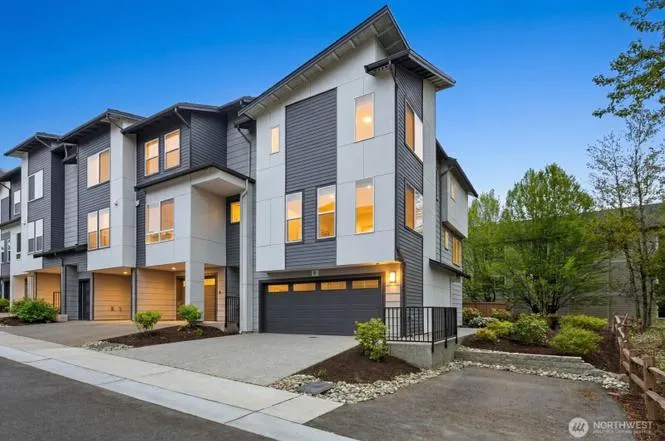 Beautiful Home with a Quiet Forest View - Image 1