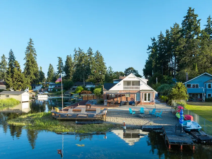 Waterfront| Private Dock, Kayaks, Sleeps 14 | AC - Image 1